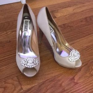 Badgley Mischka pumps